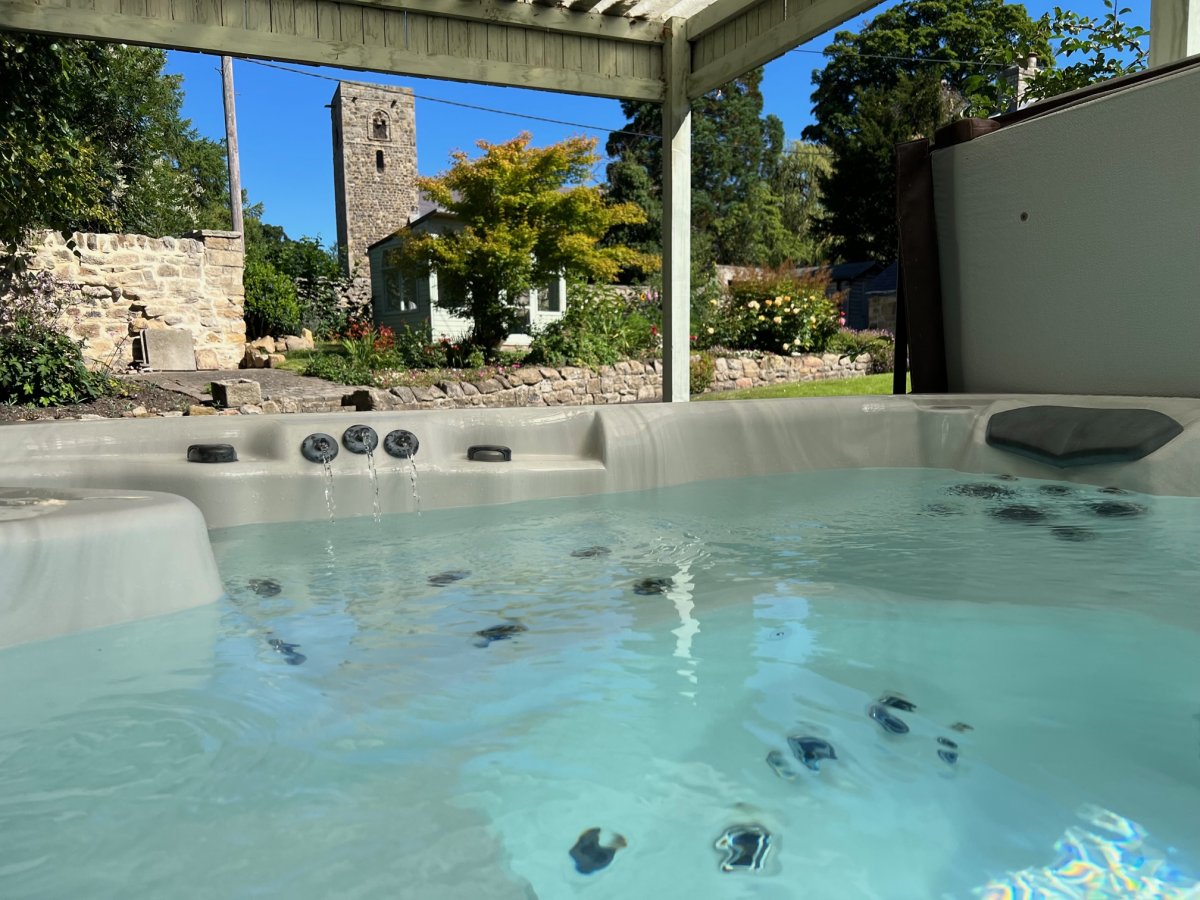 The Old Vicarage Ovingham - fun in the jacuzzi bubbles